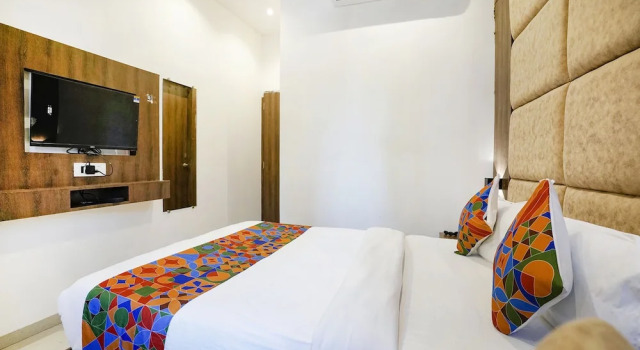 Номер Deluxe FabHotel Atithi Residency I - Nr BKC