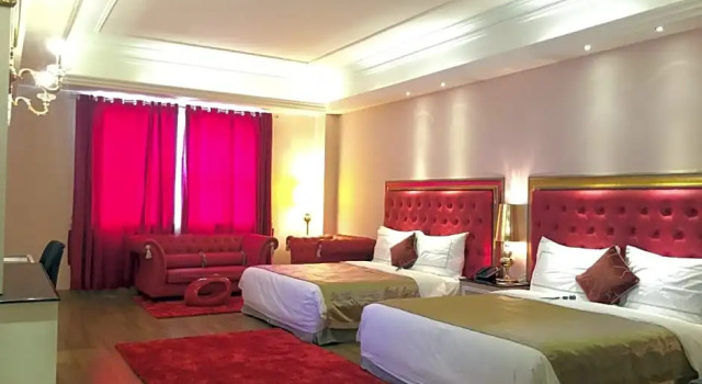 Номер Premium The Royal Pinnacle Hotel