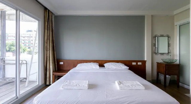 Двухместный номер Deluxe с балконом Wong Amat House