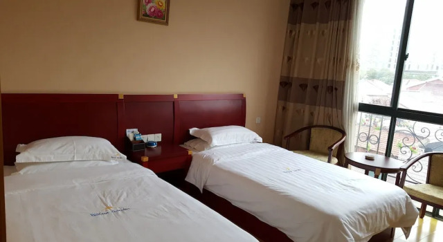 Двухместный номер Standard 37 Garden Guesthouse Yangcheng Lake Br.