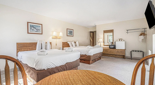 Четырёхместный номер Economy Ludington Pier House