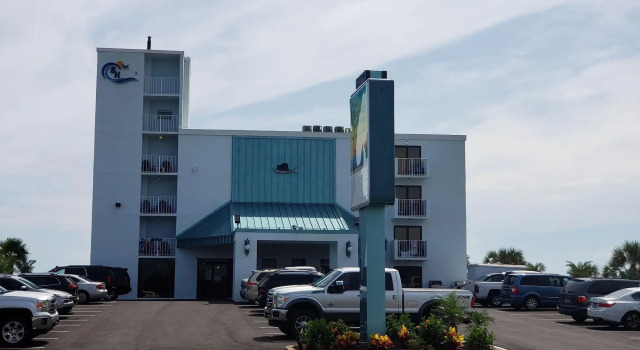 Beachside Hotel
