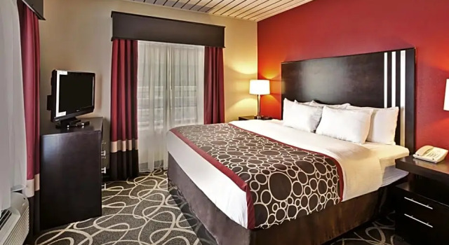 Номер Standard La Quinta Inn & Suites by Wyndham Elkview - Charleston NE