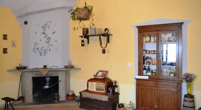 Al Bosco delle Api, Book Hotel Hoteller i Gallicchio med parkering, Parkering
