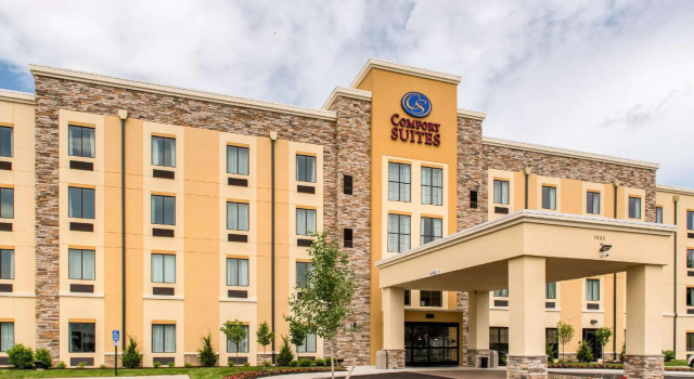 Люкс Comfort Suites Columbus Airport