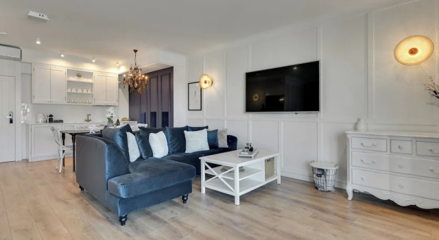 Апартаменты с балконом Deo Plaza Apartments