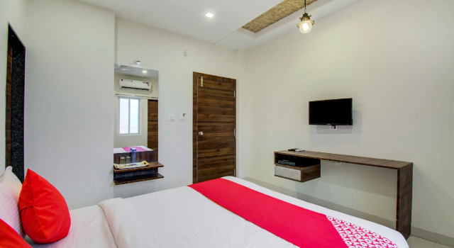 OYO 29292 Hotel Star Executive, Забронировать Отель Отели штата Махараштры 3 звезды, 3*