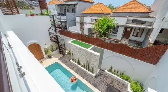Alisa Villa - Pool Retreat with Rooftop Lounge close to Beach, Забронировать Вилла Виллы провинции Бали, Вилла