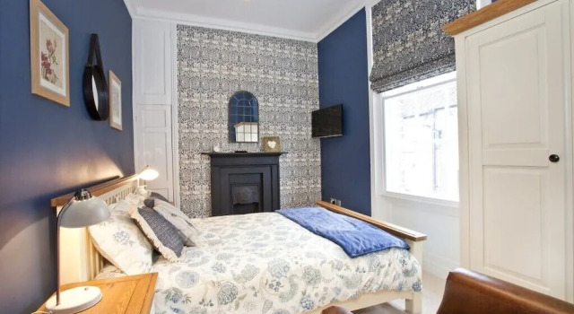 Flat 1 Blue Bridge Court