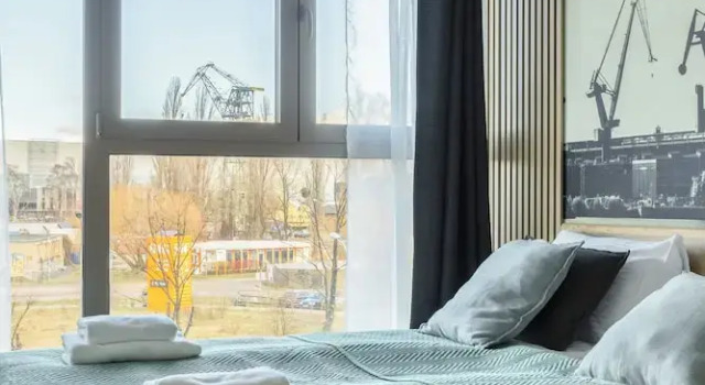 Апартаменты Comfort с балконом и с видом на город Żurawie - Food Hall, Parking & Stocznia by Downtown Apartments