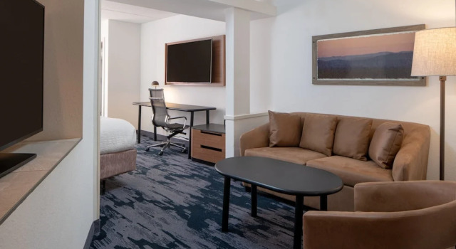 Люкс Fairfield by Marriott Fort Walton Beach-Eglin AFB