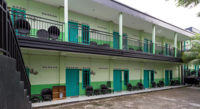 OYO 754 Nur Aziziah Guest House, Rezervovat Penzión Hotely v Kalimantan s parkováním, Parkování