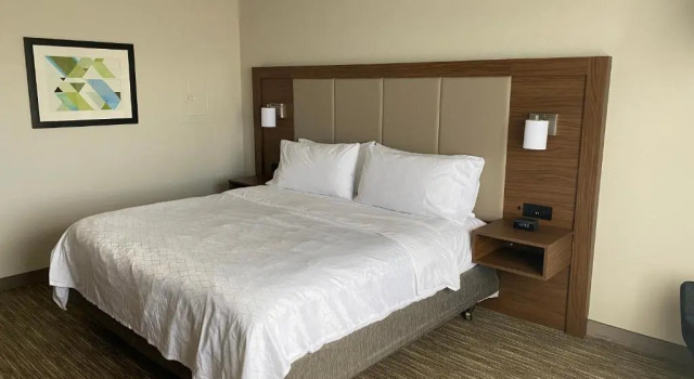 Номер Standard Holiday Inn Express & Suites - Albuquerque East by IHG