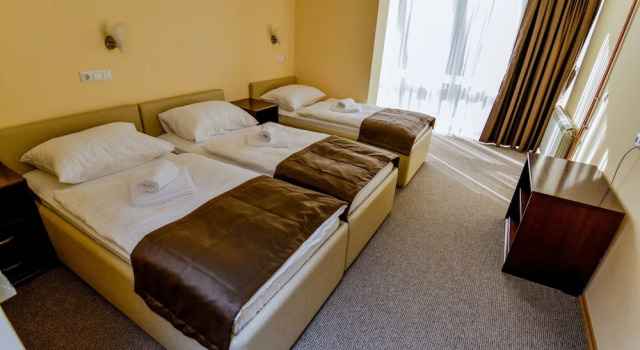 Трёхместный номер Standard Hotel Majna