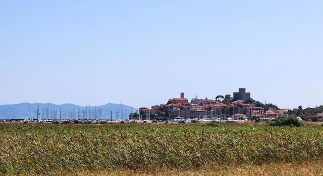 Апартаменты Appartamento Talamone - 100 Metri Dalla Spiaggia