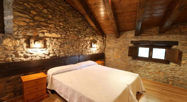 Cal Sams, Rezervasyon Otel Isovol Catalonia