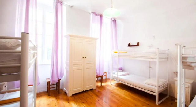 Кровать в общем номере Clarinet Old Town Dubrovnik