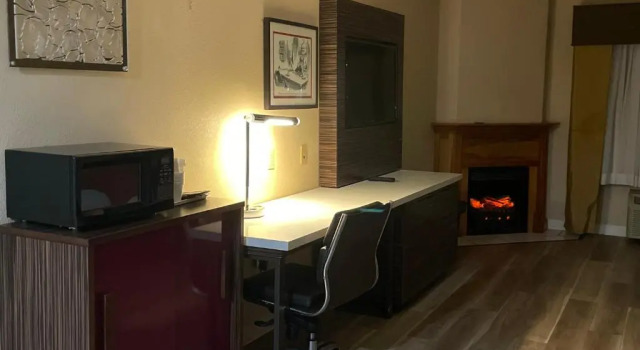 Номер Standard Ramada by Wyndham Harrisburg/Hershey Area