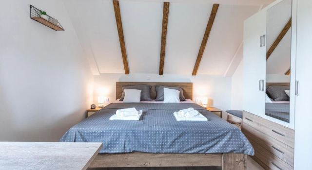 Nice Home in Smiljan With Sauna, Wifi and Outdoor Swimming Pool, Réserver Hôtel Smiljan Lika-Senj County