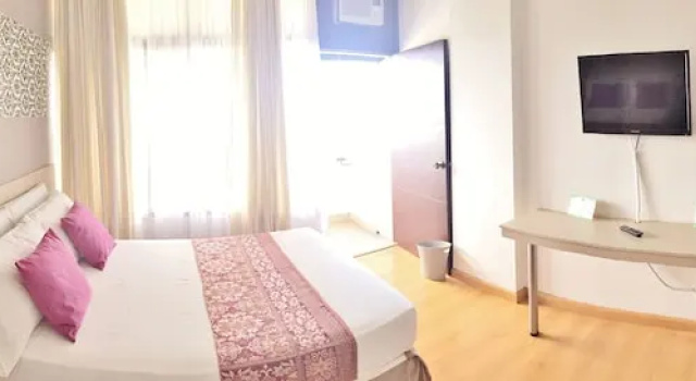 Люкс Superior c 1 комнатой с балконом и с видом на город Hotel Torreon
