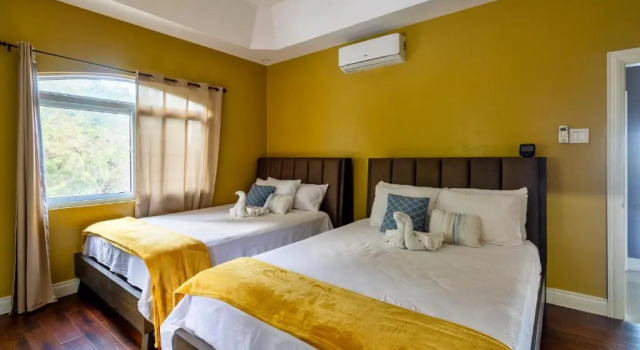 Luxury Getaway with Pool and Amazing Ocean view - Montego Bay, Rezerwuj Hotel Hotele w Montego Bay Coast z basenem, Basen