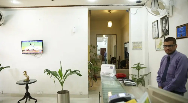 Hotel Premier Inn, Book Hotel Lahore Pakistan, nær Allama Iqbal Museum