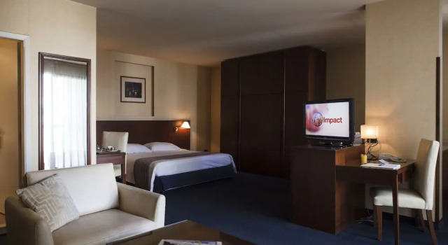 Полулюкс c 1 комнатой с балконом The Mayflower Hotel