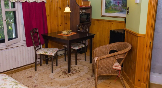 Двухместный номер Standard с балконом À La Vieille Maison Fradet