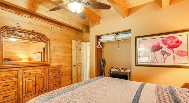 Cozy Family Cabin: Game Room, Near National Parks!, Book Feriehus Sommerhuse i Kane County, Hytte