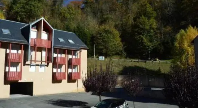 Apartment Hameau De Souaribes 12, Buchen Sie Ferienwohnung Esquieze-Sere Languedoc-Roussillon