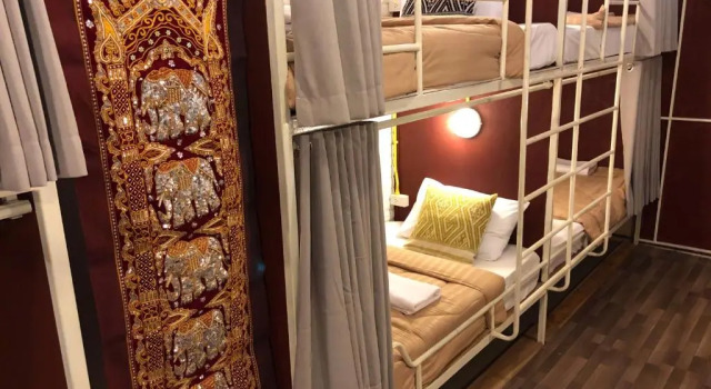 1918’s HOSTEL, Rezerwuj Hostel Hotele w Pakse z parkingiem, w pobliżu Wat Phabat, Parking