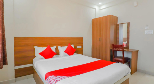 OYO 79565 Royal Comforts, Rezervovat Hotel Hotely v Bangalore s parkováním, Parkování