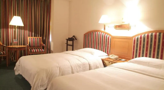 Двухместный номер Deluxe Rosedale Hotel & Suites Guangzhou