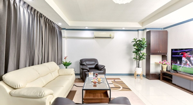 TEN-Place Srinakarin, Rezervovat Hotel Hotely v Central Thailand s parkováním, Parkování