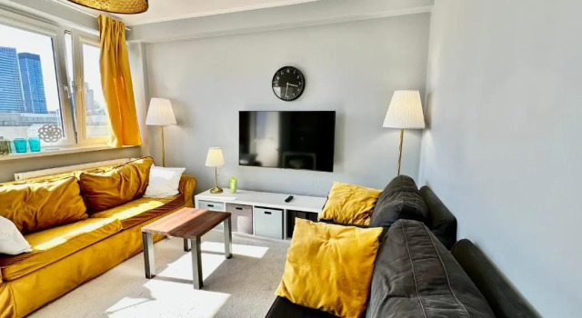 Апартаменты GOLD 2 King Size Bed, metro x2 free WiFi, 50'TV Netflix, HBO, AppleTV+