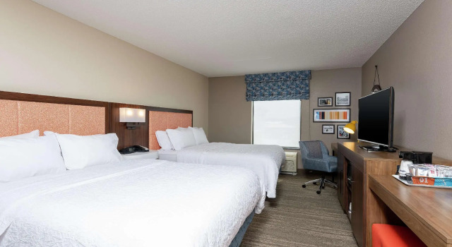 Четырёхместный номер Standard Hampton Inn Warsaw