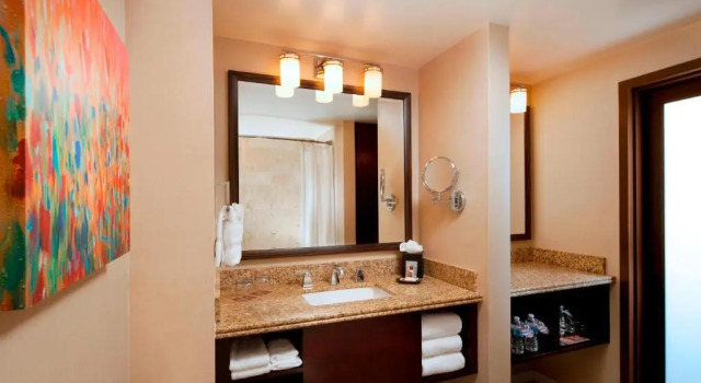 Четырёхместный номер Standard Sheraton Albuquerque Uptown by Marriott