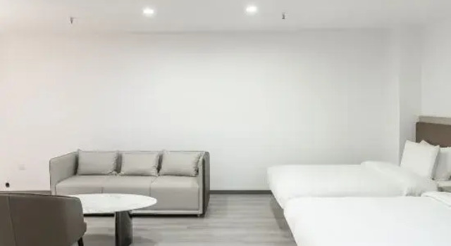 Люкс Deluxe Homeinn Ease Hotel (Xuzhou Yunlong Lake Huaihai New World)