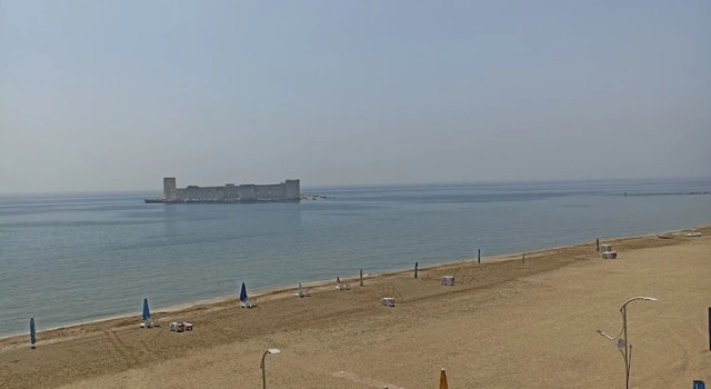 Трёхместный номер Standard с балконом и с видом на море Hotel Yaka Inn