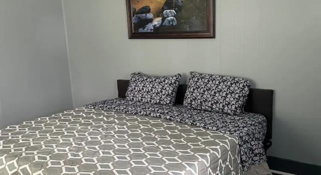 Pontiac House for a short term rent, Забронировать Гостевой дом Гостевые дома Понтиак, Гостевой дом