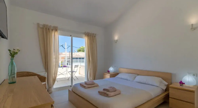 Beachside Villa in Barcares, Book Villa Hoteller i Alcudia med pool, Swimmingpool