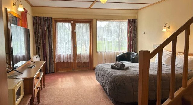 Люкс Masterton Motor Lodge
