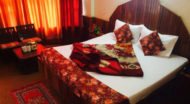 Hotel Hadimba Palace Manali, Забронировать Отель Отели Манали с парковкой, Парковка