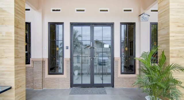 The Shine Residence by OYO Rooms, Rezerwuj Hotel Pekanbaru Sumatra