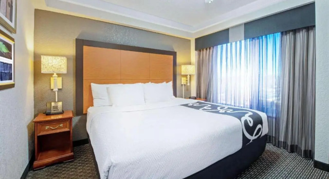 Люкс La Quinta Inn & Suites by Wyndham New Orleans Airport
