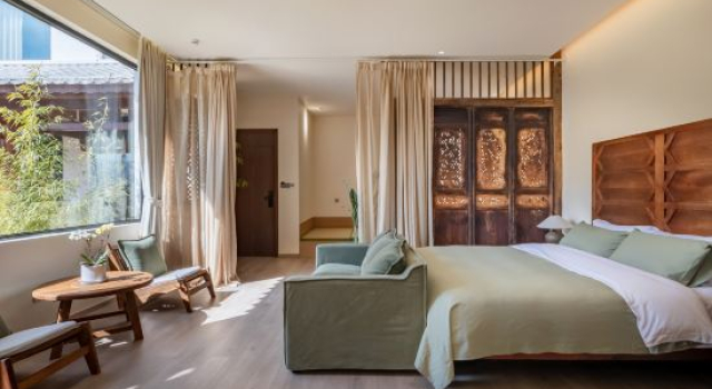 A Glowing mountain homestay, Book Hotel Dali Yunnan