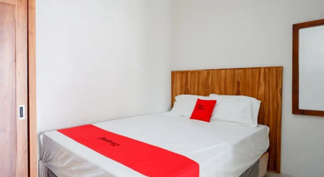 RedDoorz Plus Syariah near Stasiun Tegal 2