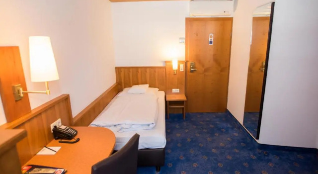 Одноместный номер Standard Luna Inn Stuttgart City