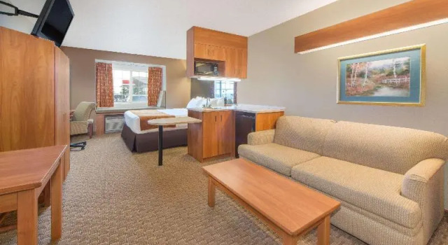 Номер Standard Microtel Inn & Suites