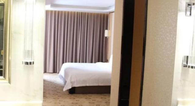 Lavande Hotel (Yangjiang Xiping Road Walmart), Book Hotel Yangjiang 